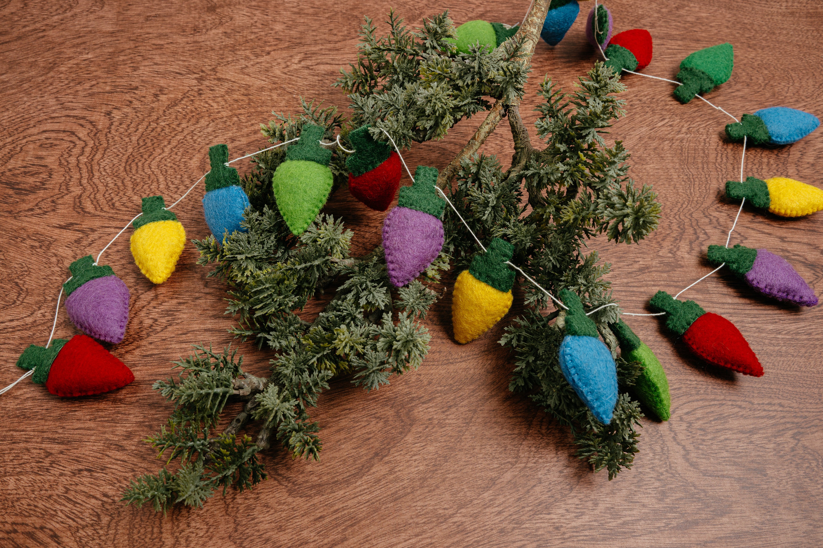 Felt Holiday Lights Garland