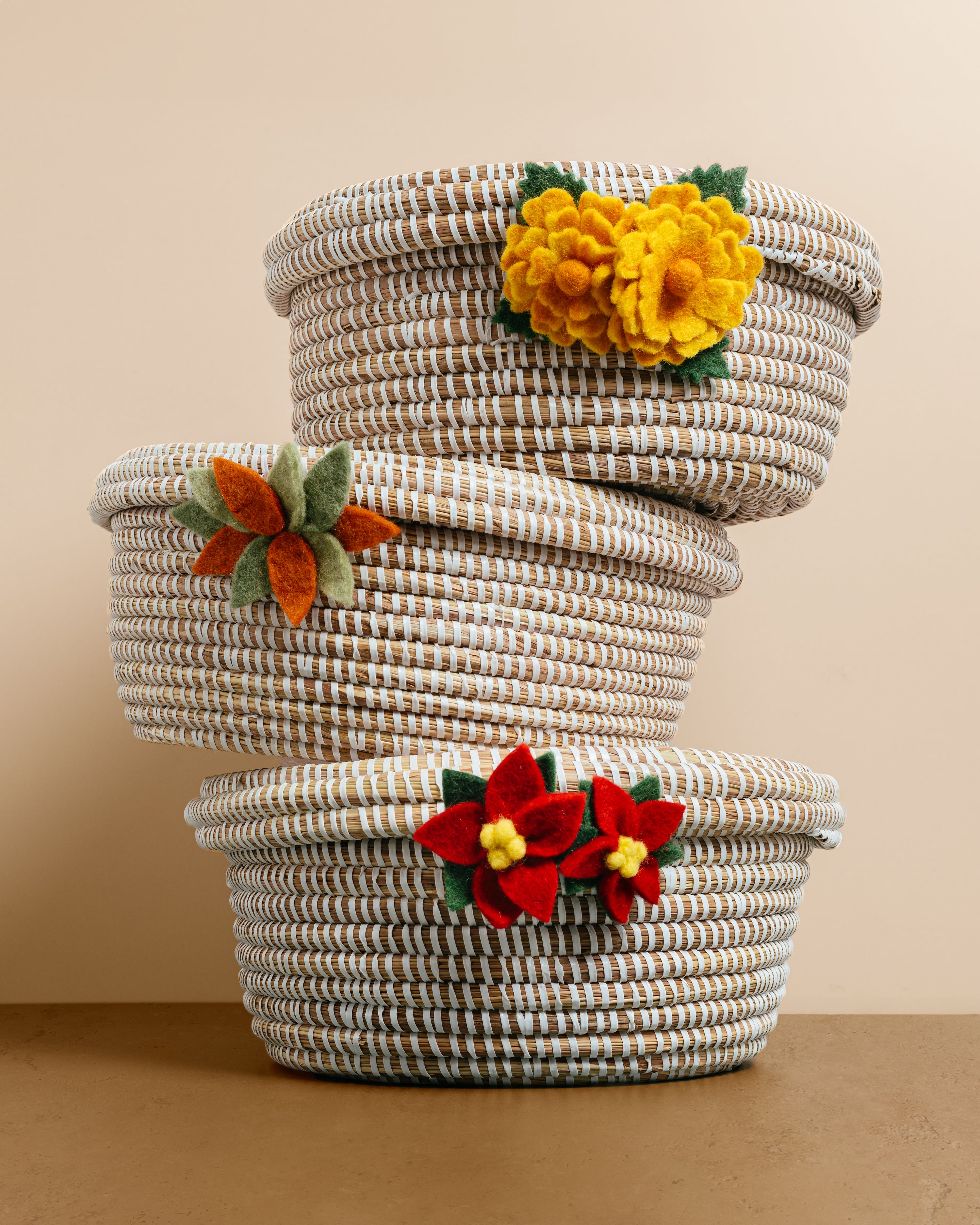 Felt Flower Wire Gift Wrap Poinsettia
