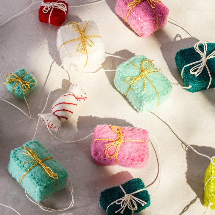 Felt Gift Package Presents Garland