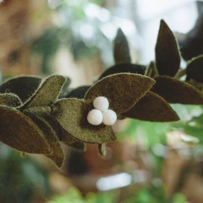 Felt Mistletoe Garland