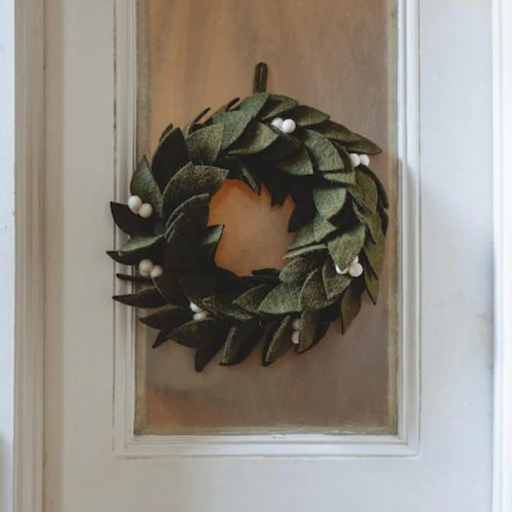 Felt Mistletoe Wreath