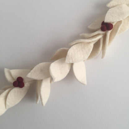 Felt Holiday Garland